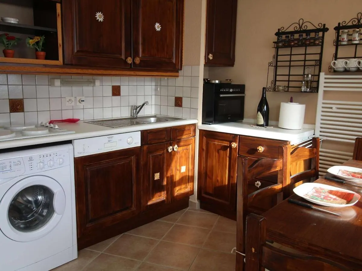 Apartment Appartement A Montgenevre, 5 Couchages, Balcon Sud, Parking, Animaux Admis, Proche Des Pistes - Fr-1-330D-121